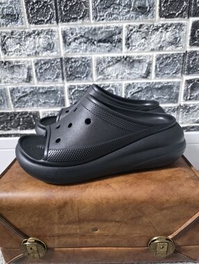 Crocs Women's Black Open Toes Wedge Sandal Size 10
